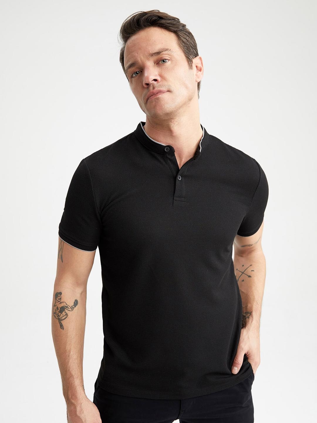 

DeFacto Henley Neck T-Shirt, Black