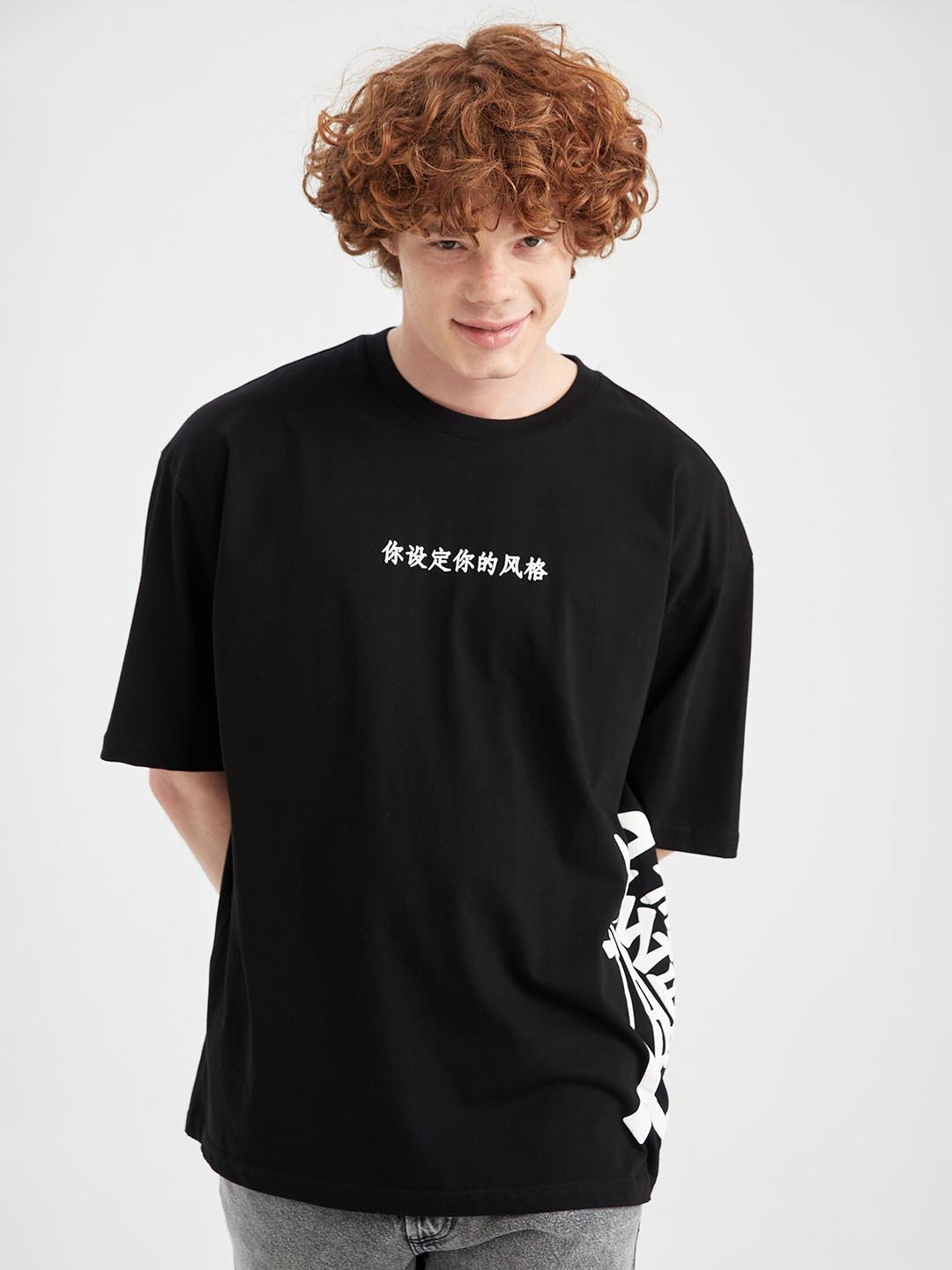 

DeFacto Typography Printed Drop Shoulder Sleeves Pure Cotton Loose Fit T-shirt, Black