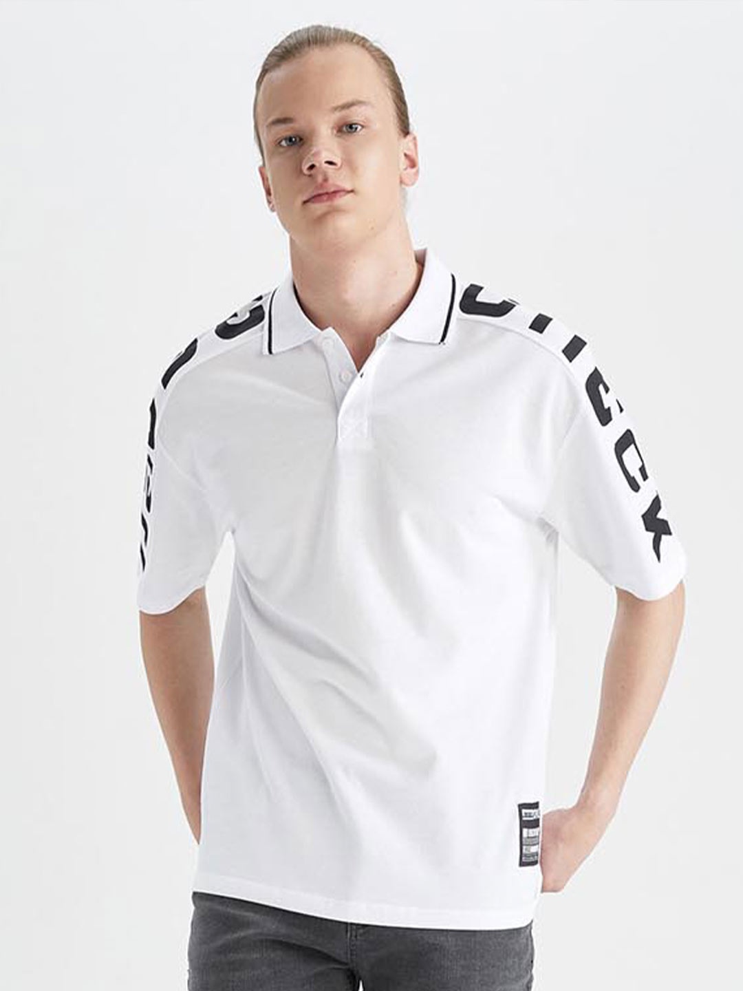 

DeFacto Typography Printed Polo Collar Cotton T-shirt, White