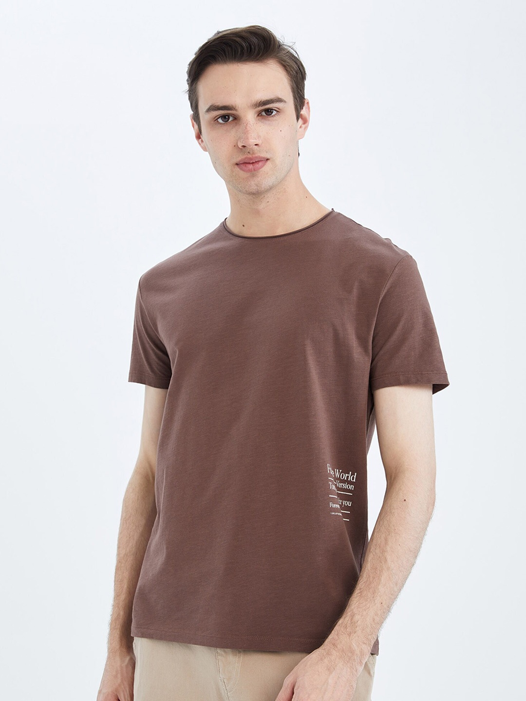 

DeFacto Raw Edge Round Neck Cotton T-shirt, Coffee brown