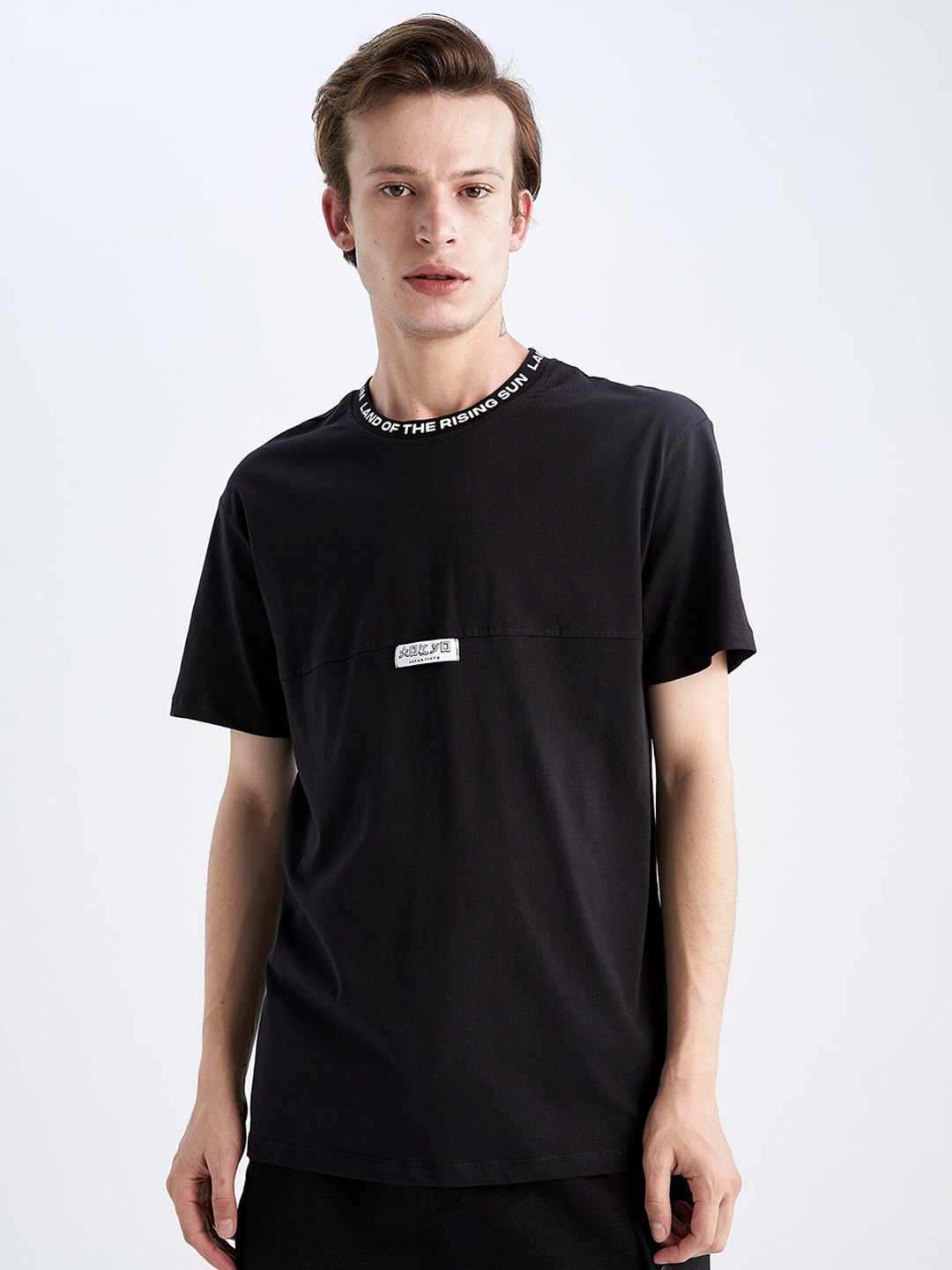 

DeFacto Pure Cotton Relaxed Fit T-shirt, Black