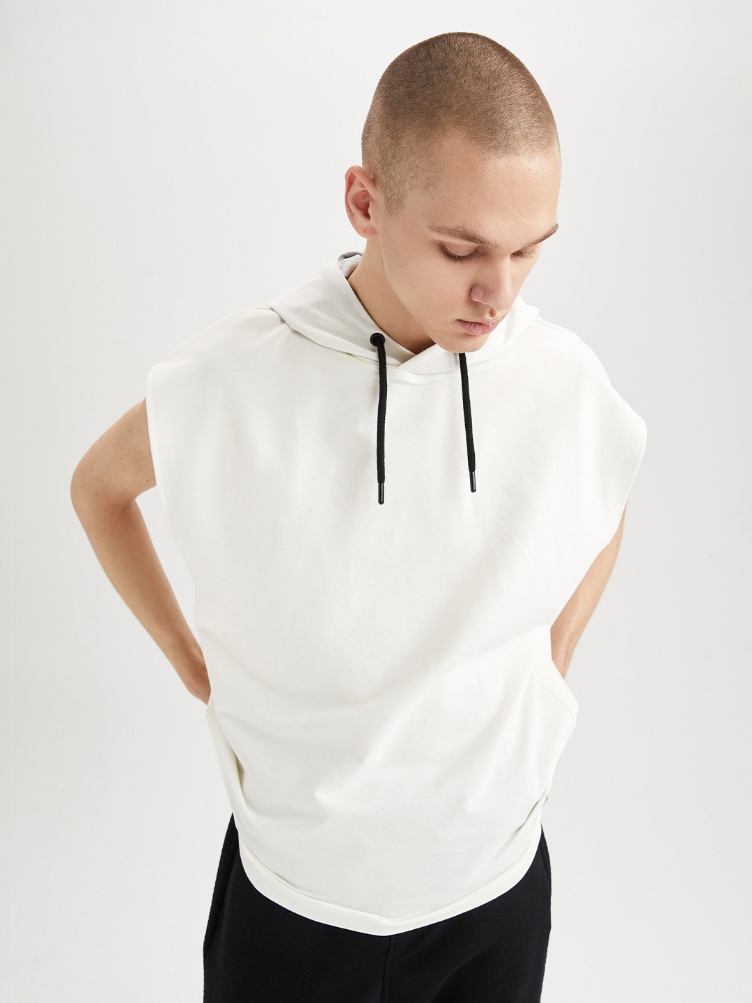 

DeFacto Regular Fit Hooded Pure Cotton T-Shirt, White