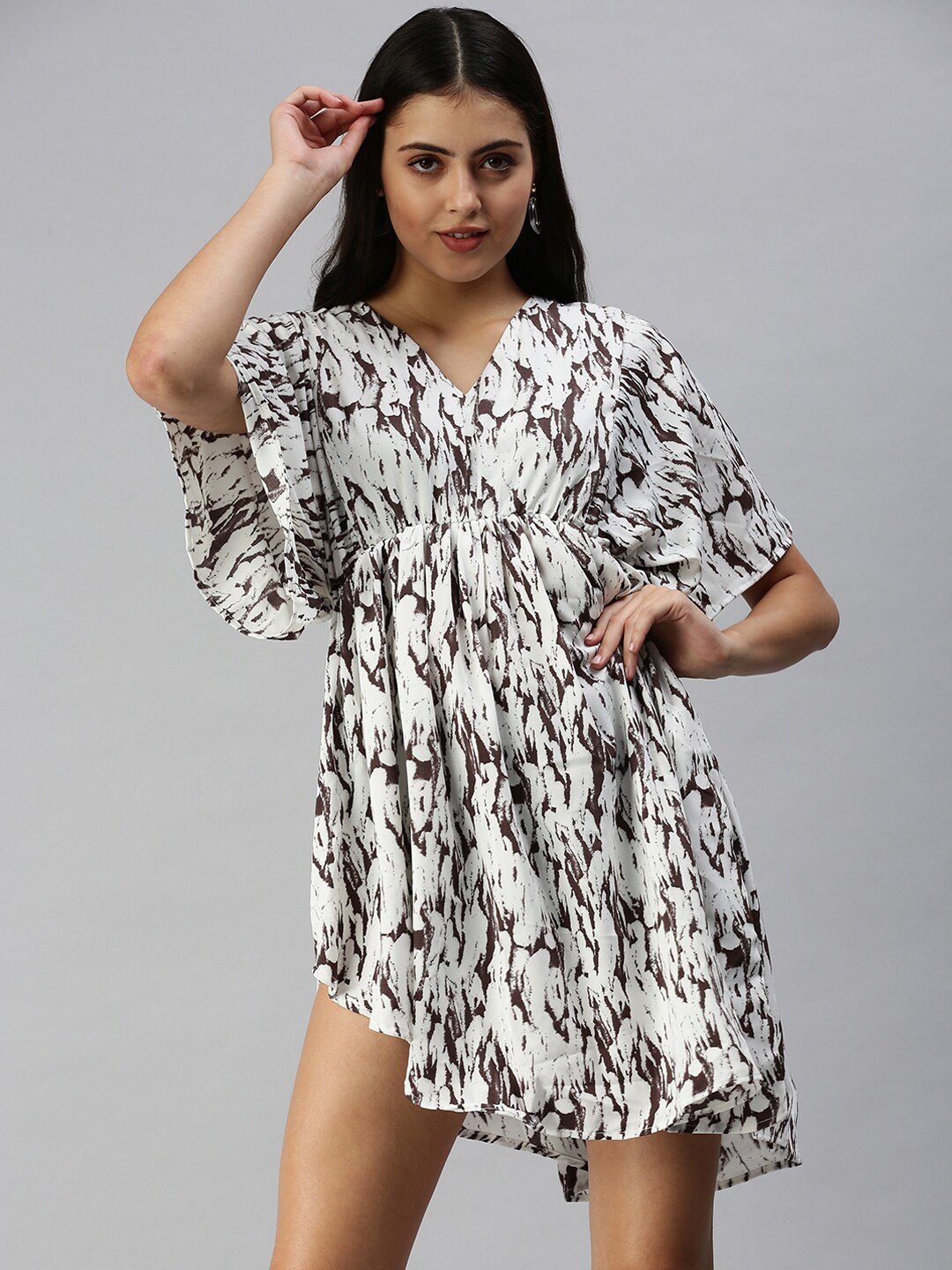 

SHOWOFF Abstract Printed Asymmetric Fit & Flare Mini Dress, White