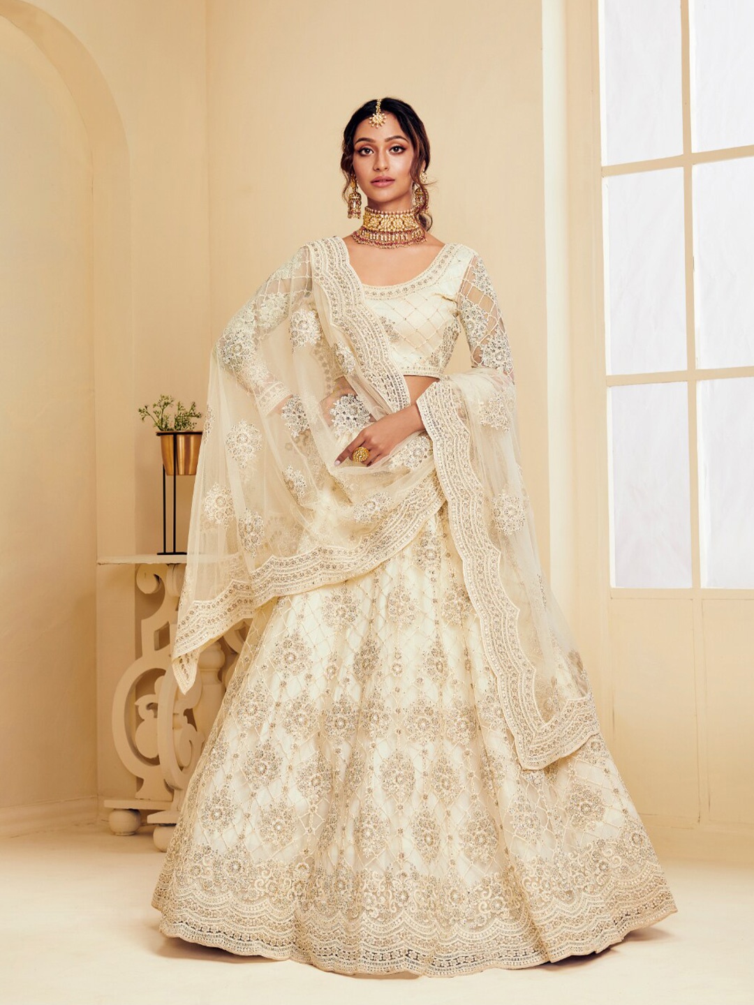 

Angroop Embroidered Thread Work Semi-Stitched Lehenga & Unstitched Blouse With, Off white