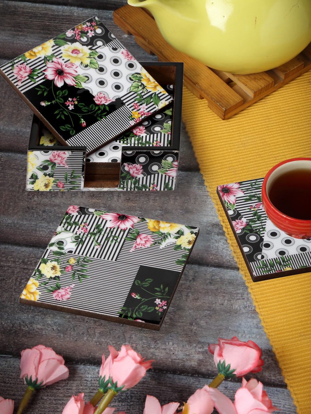

ROMEE White & Green 6 Pcs Printed Wood Coasters