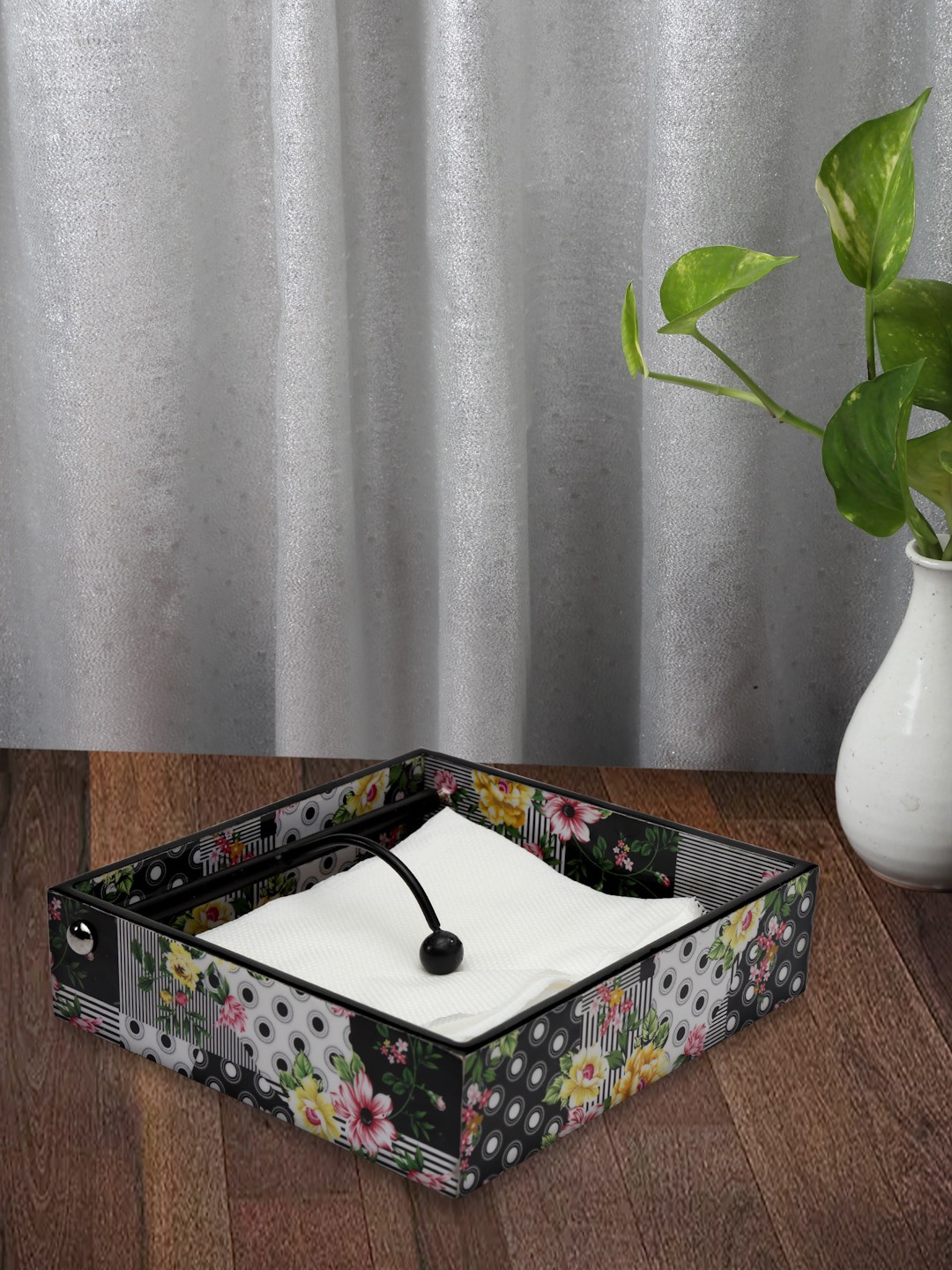 

ROMEE White & Green Printed Tissue Holder
