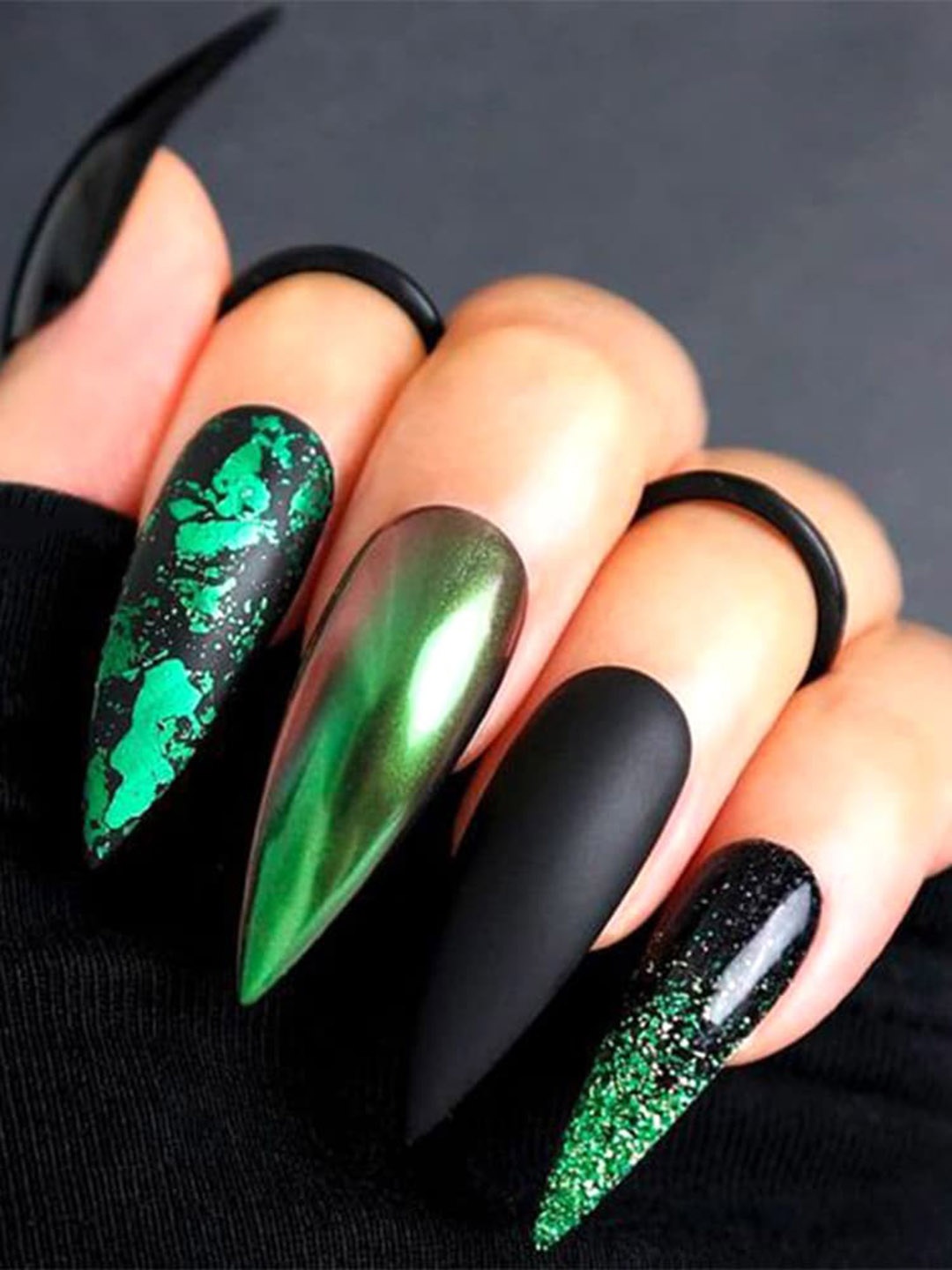 

S.A.V.I. Foil Flakes Shredded Paper Holographic DIY Nail Art Accessories, Green