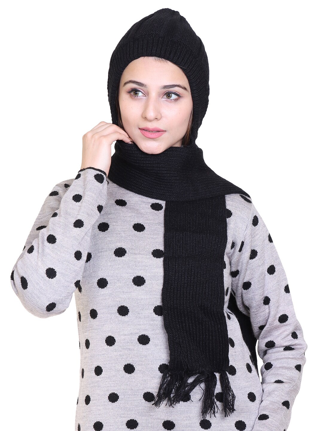 

Gajraj Women Beanie With Attached Muffler, Black