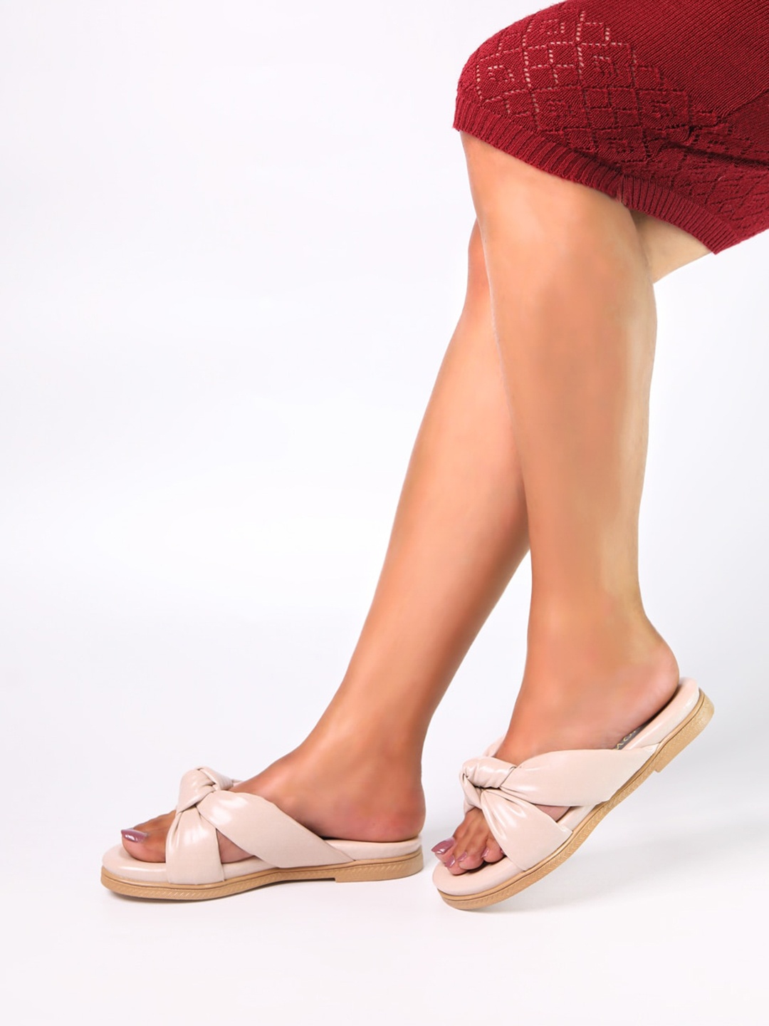 

Monrow Knotted Strap Open Toe Flats, Cream