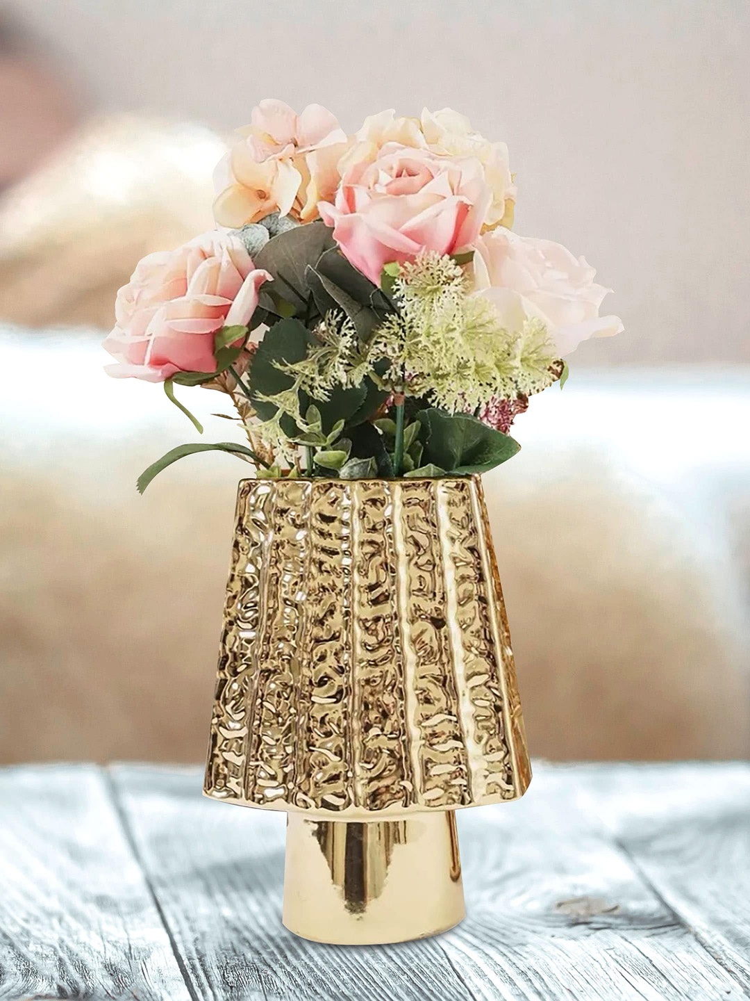 

Art Street Gold-Plated Textured Ceramic Flower Vase