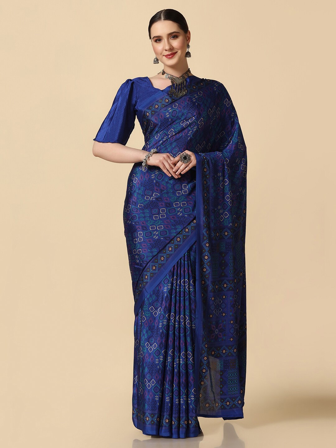 

Satrani Geometric Printed Saree, Blue