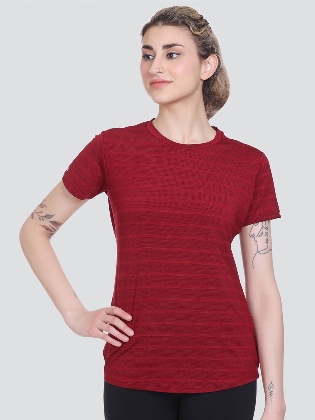 

AGON Striped Round Neck Sports T-shirt, Maroon