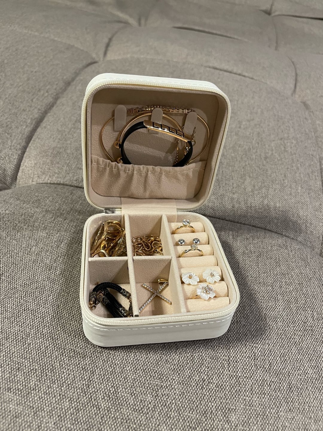 

YouBella Beige Portable Jewellery Watch & Make Up Box, White