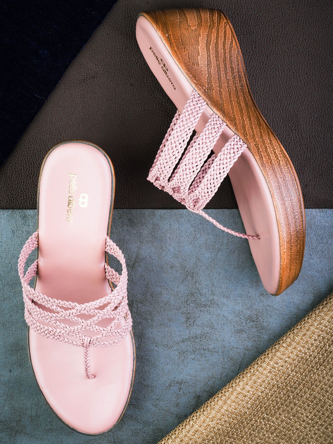 

pelle albero Textured Open Toe Wedge Heels, Pink