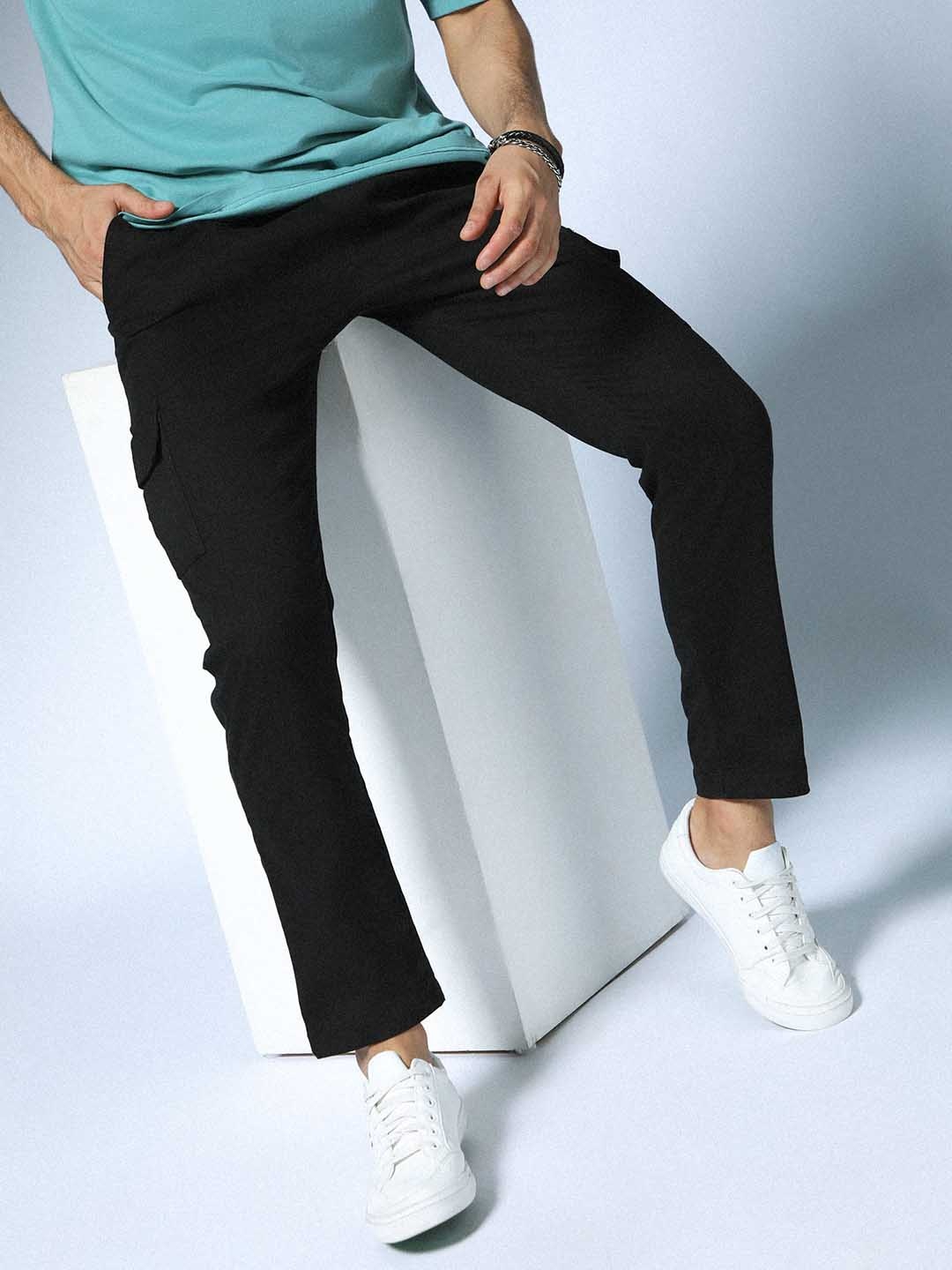 

Hubberholme Men Smart Easy Wash Mid-Rise Cargos, Black