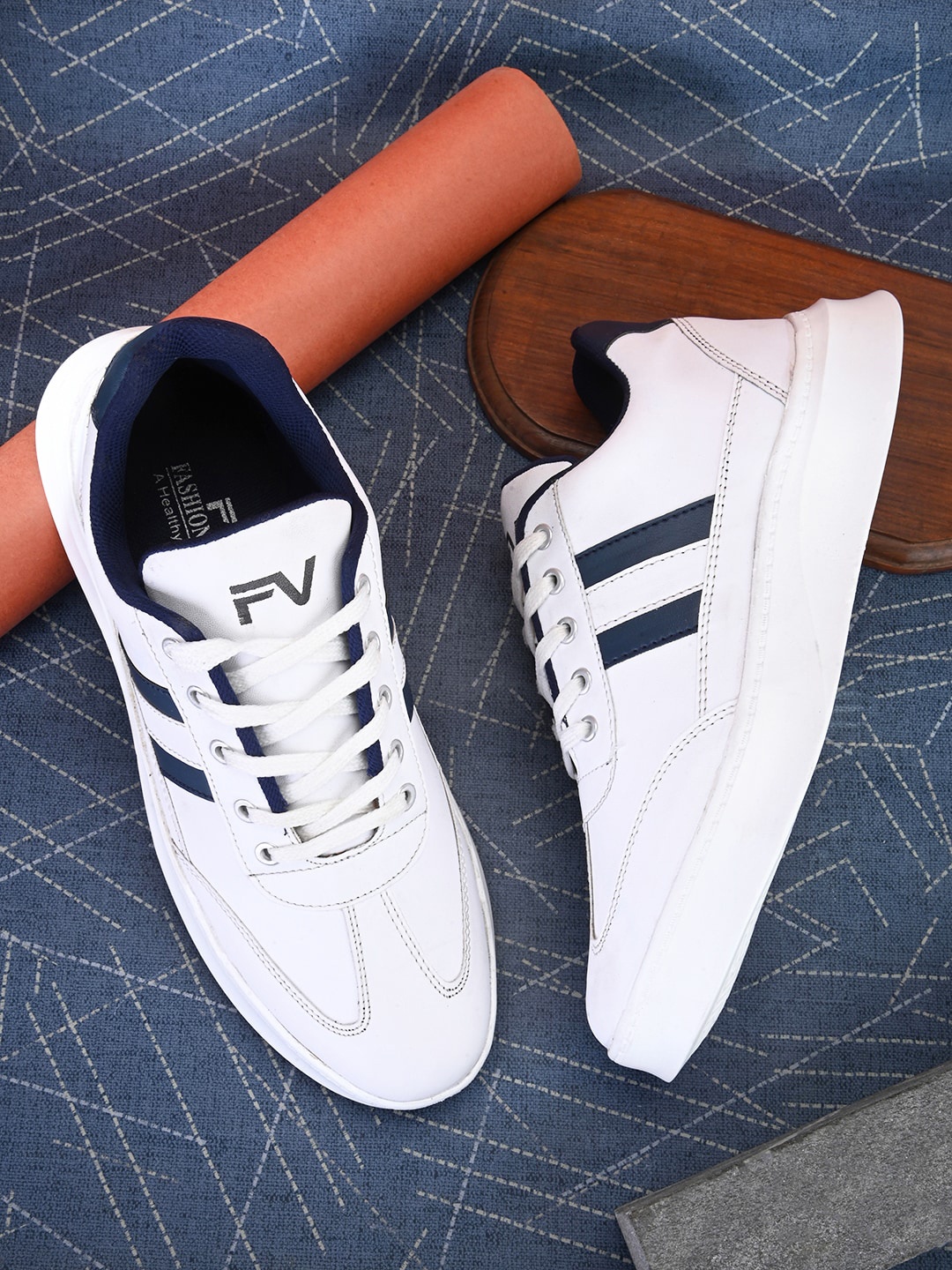 

Fashion Victim Men Striped Sneakers, White