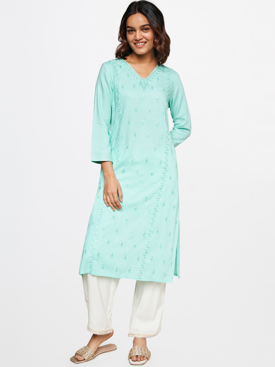 

Global Desi Women Green Ethnic Motifs Chikankari Kurta