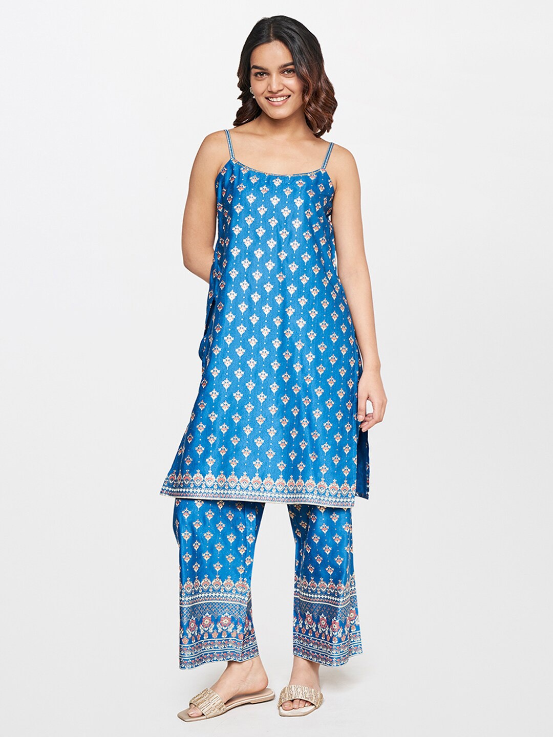 

Global Desi Ethnic Motifs Printed Sequined Kurta with Palazzos, Blue