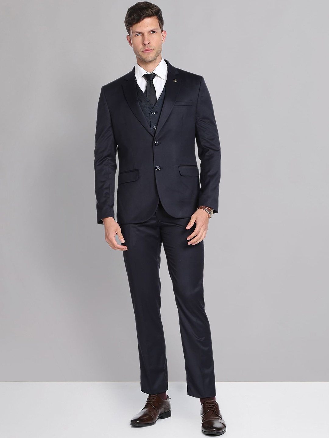 

AD By Arvind Men Tailor-Fit Single-Breasted Three-Piece Formal Suit, Blue