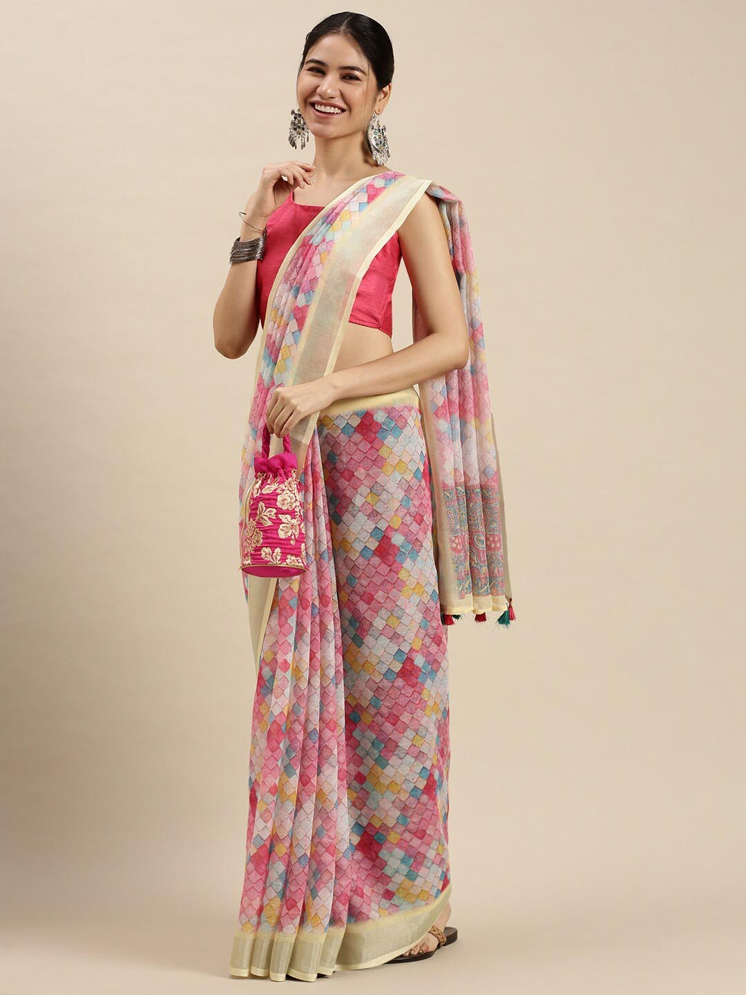 

Ethnic Threads Geometric Printed Pure Linen Saree, Pink