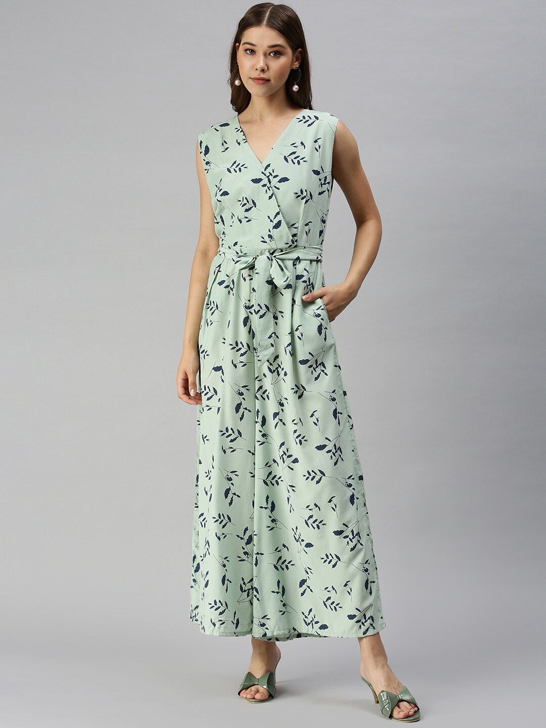 

SHOWOFF Printed V-Neck Sleeveless Waist Tie-Ups Basic Jumpsuit, Green