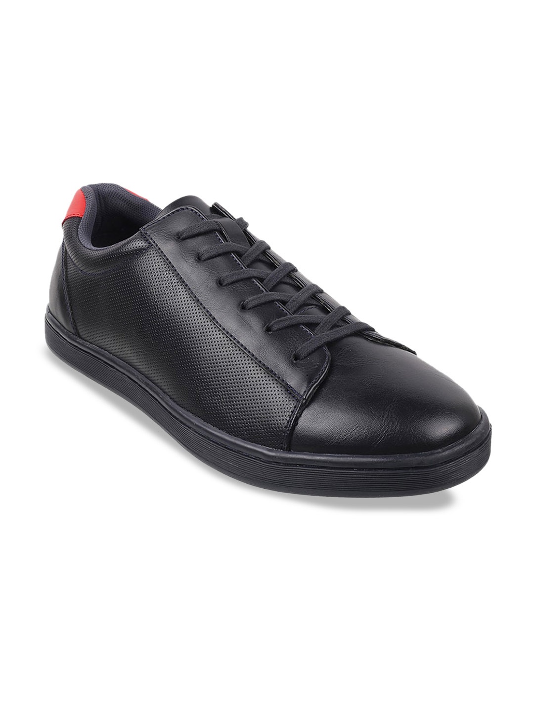 

Mochi Men Perforated Sneakers, Navy blue