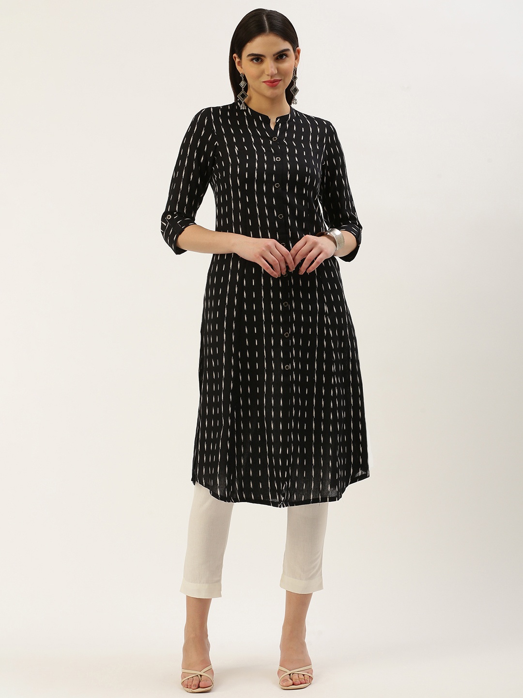 

AMUKTI Geometric Printed Kurta, Black