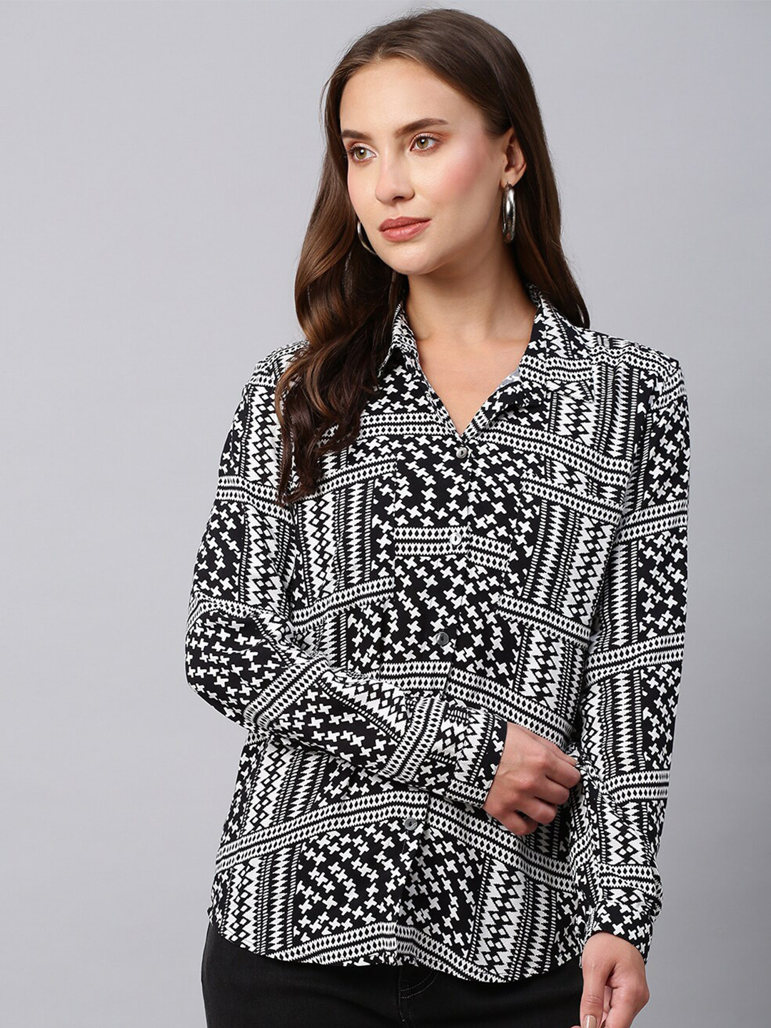 

Chemistry Geometric Printed Long Sleeves Shirt, Black