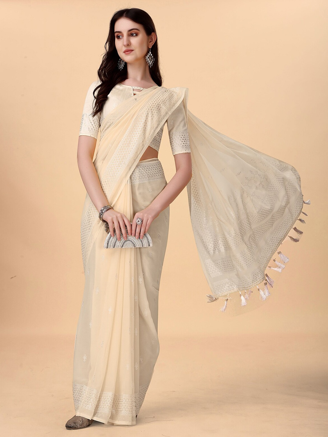 

Anjaneya Sarees Floral Silk Blend Saree, Beige