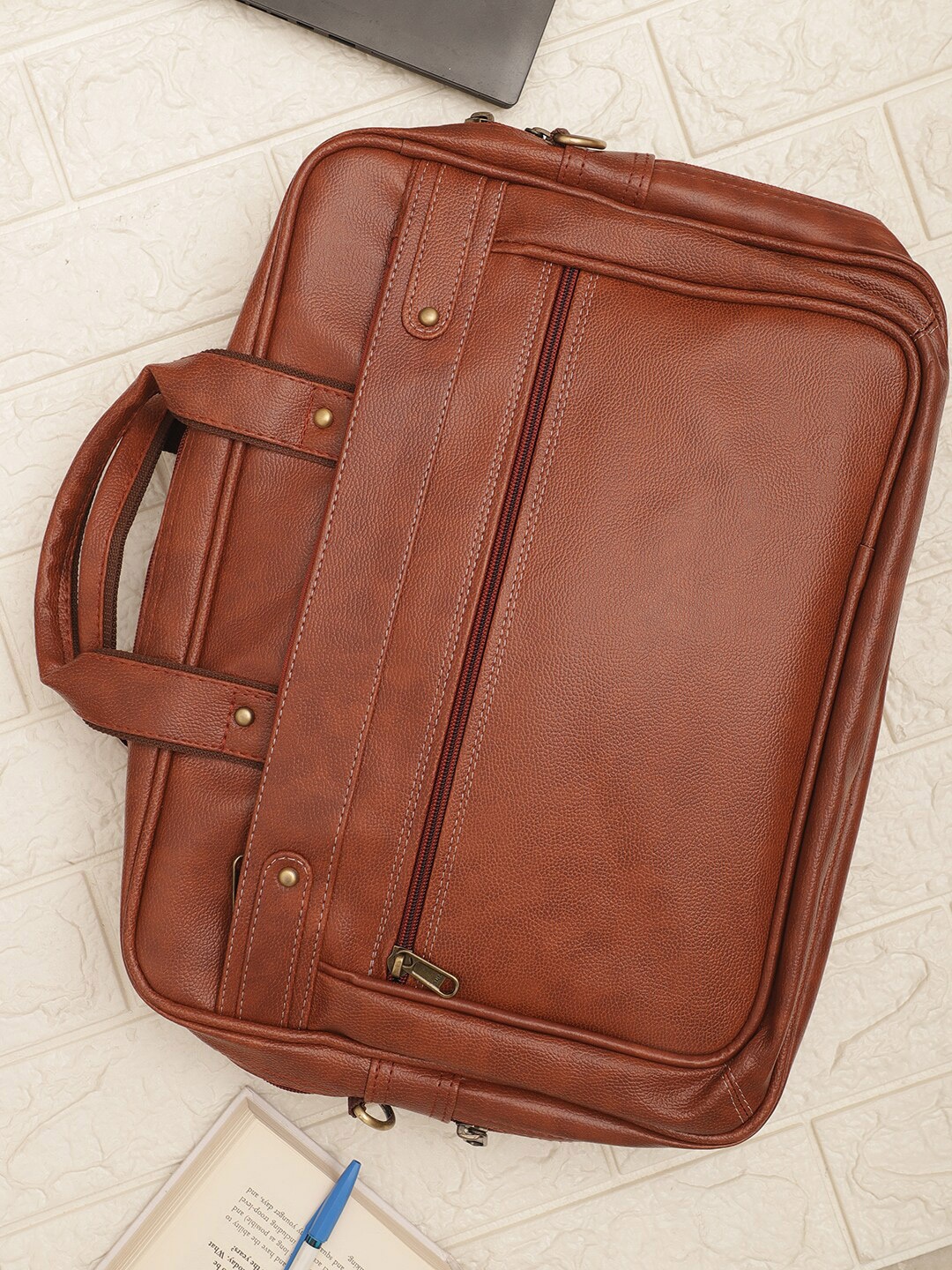 

ELLIS Men Padded Laptop Bag, Tan