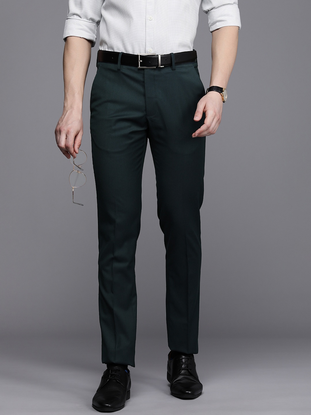 

Louis Philippe Men Solid Slim Fit Formal Trousers, Green