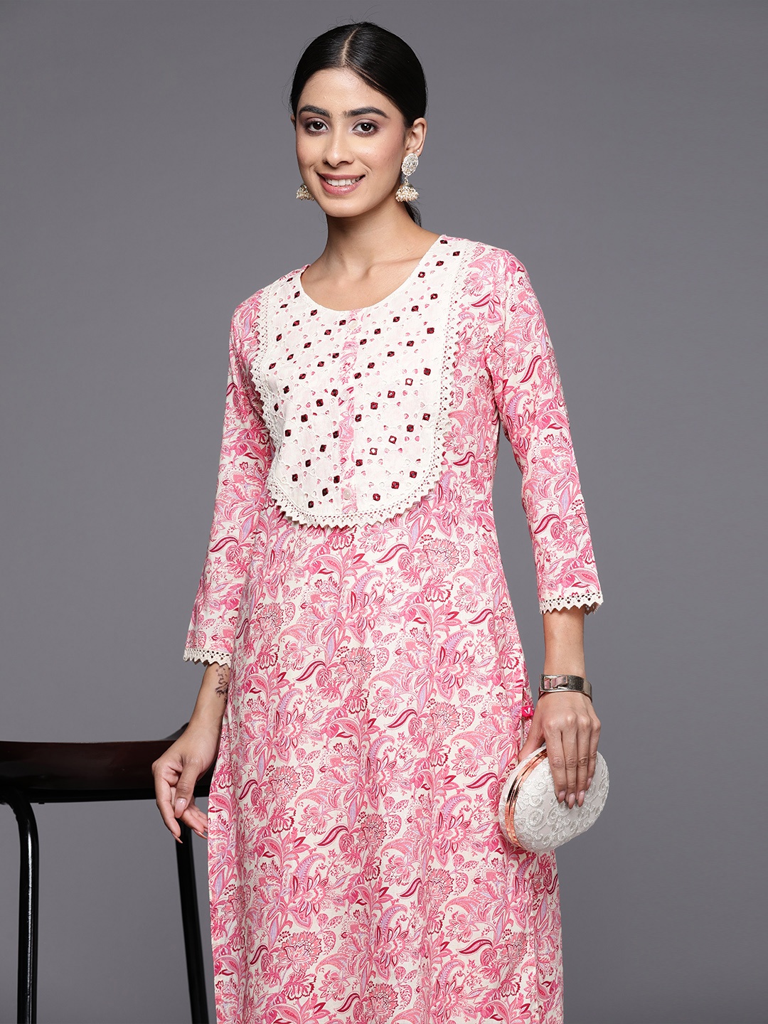 

Varanga Floral Printed Mirror Work Kurta, Pink