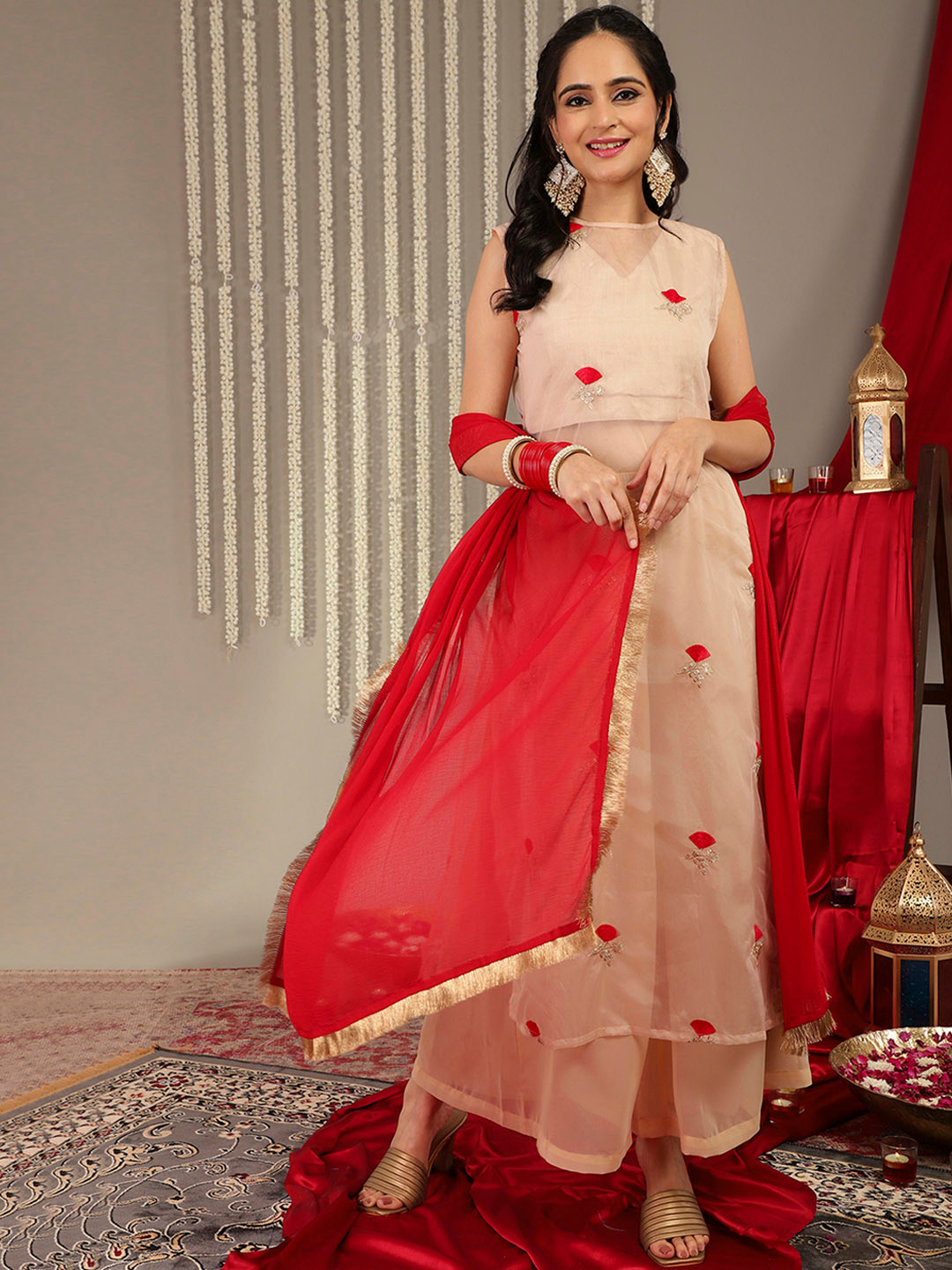 

Varanga Ethnic Motifs Embroidered Regular Kurta With Palazzos & Dupatta, Beige