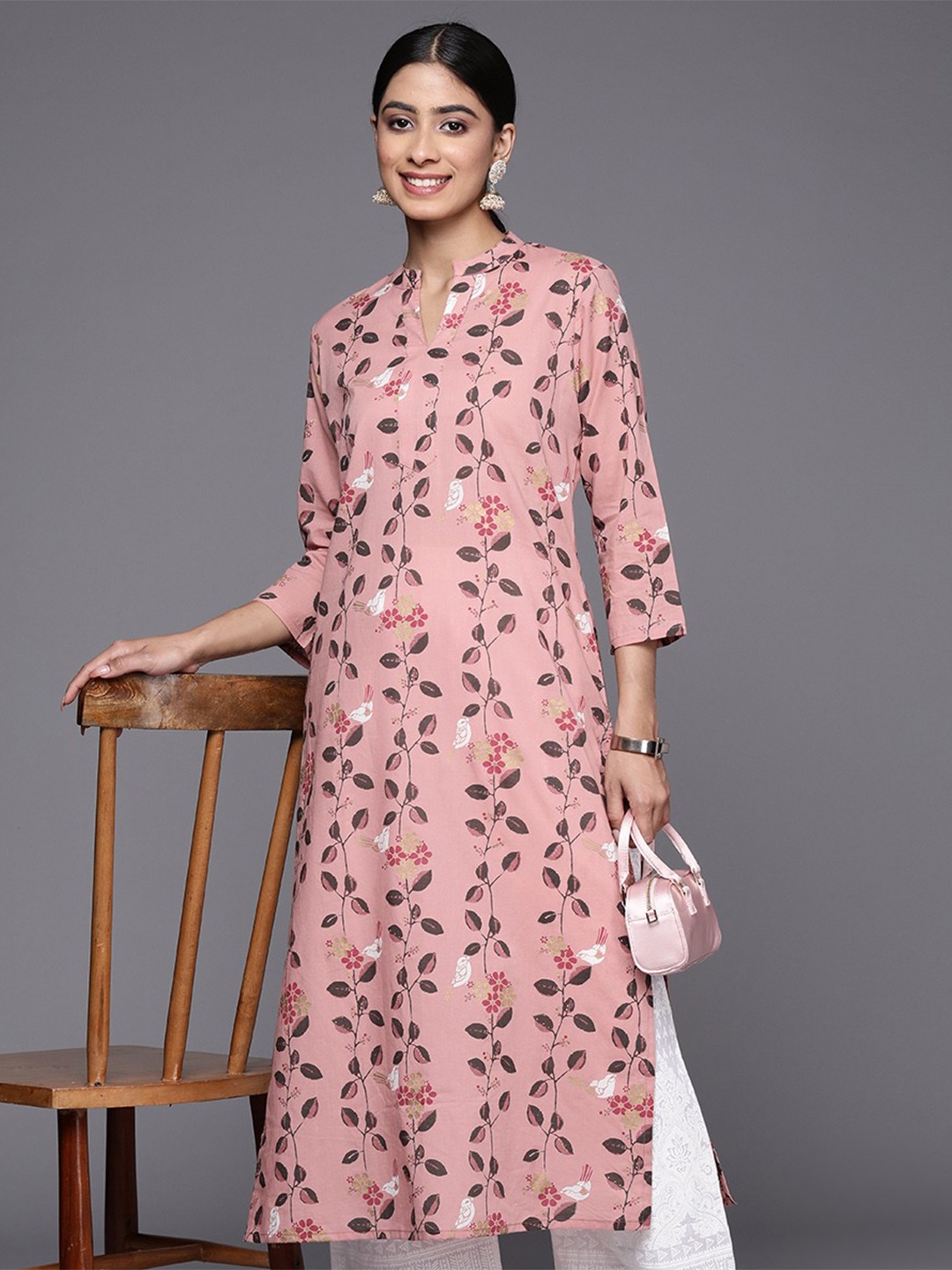 

Varanga Floral Printed Kurta, Peach