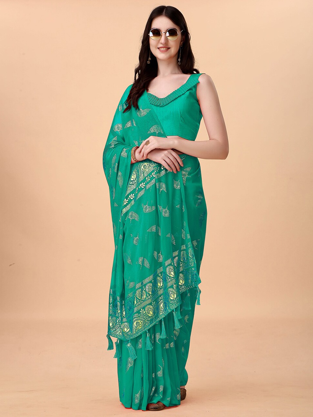 

Anjaneya Sarees Floral Silk Blend Saree, Green