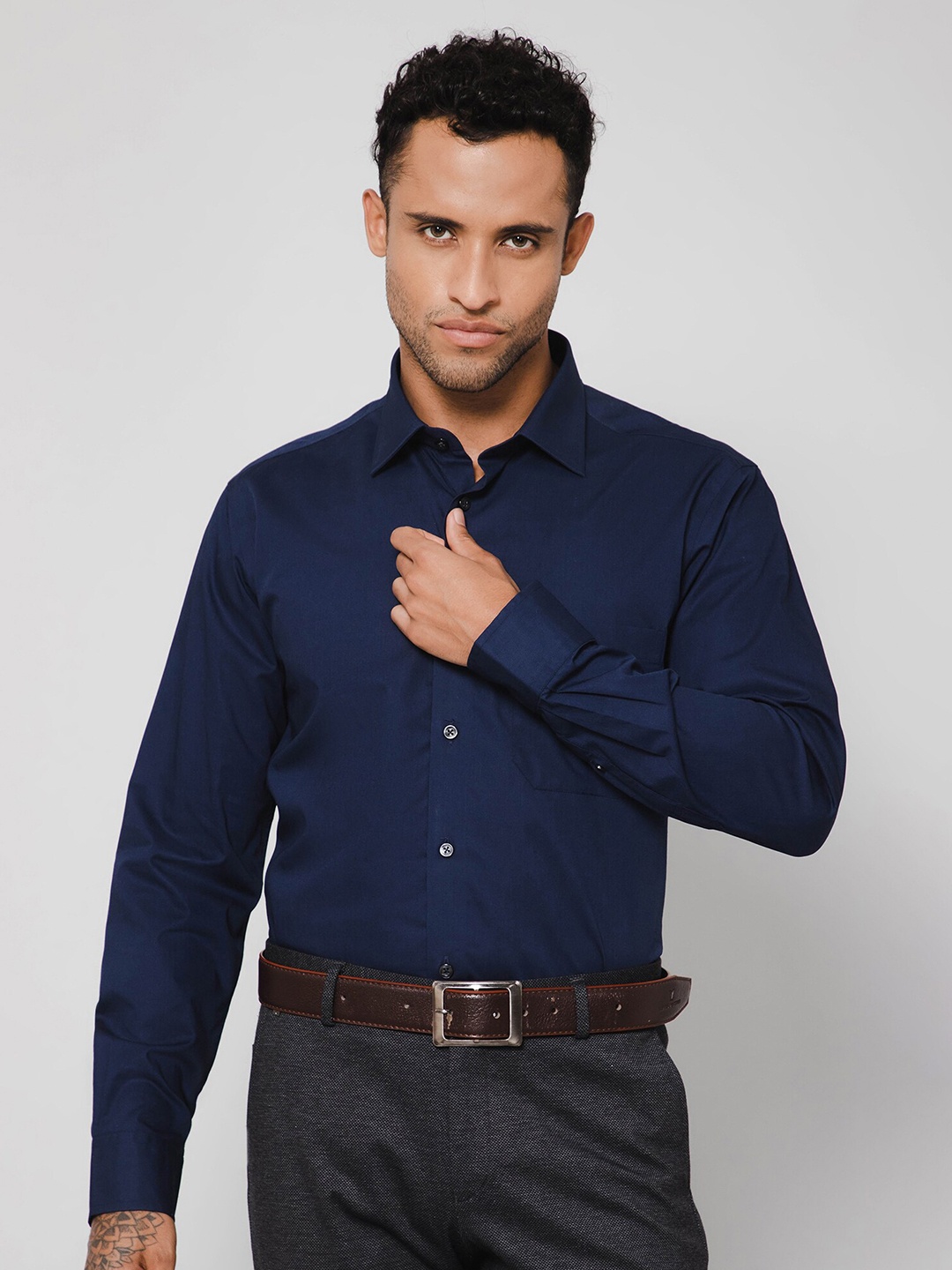 

Cantabil Men Cotton Opaque Regular Fit Formal Shirt, Navy blue