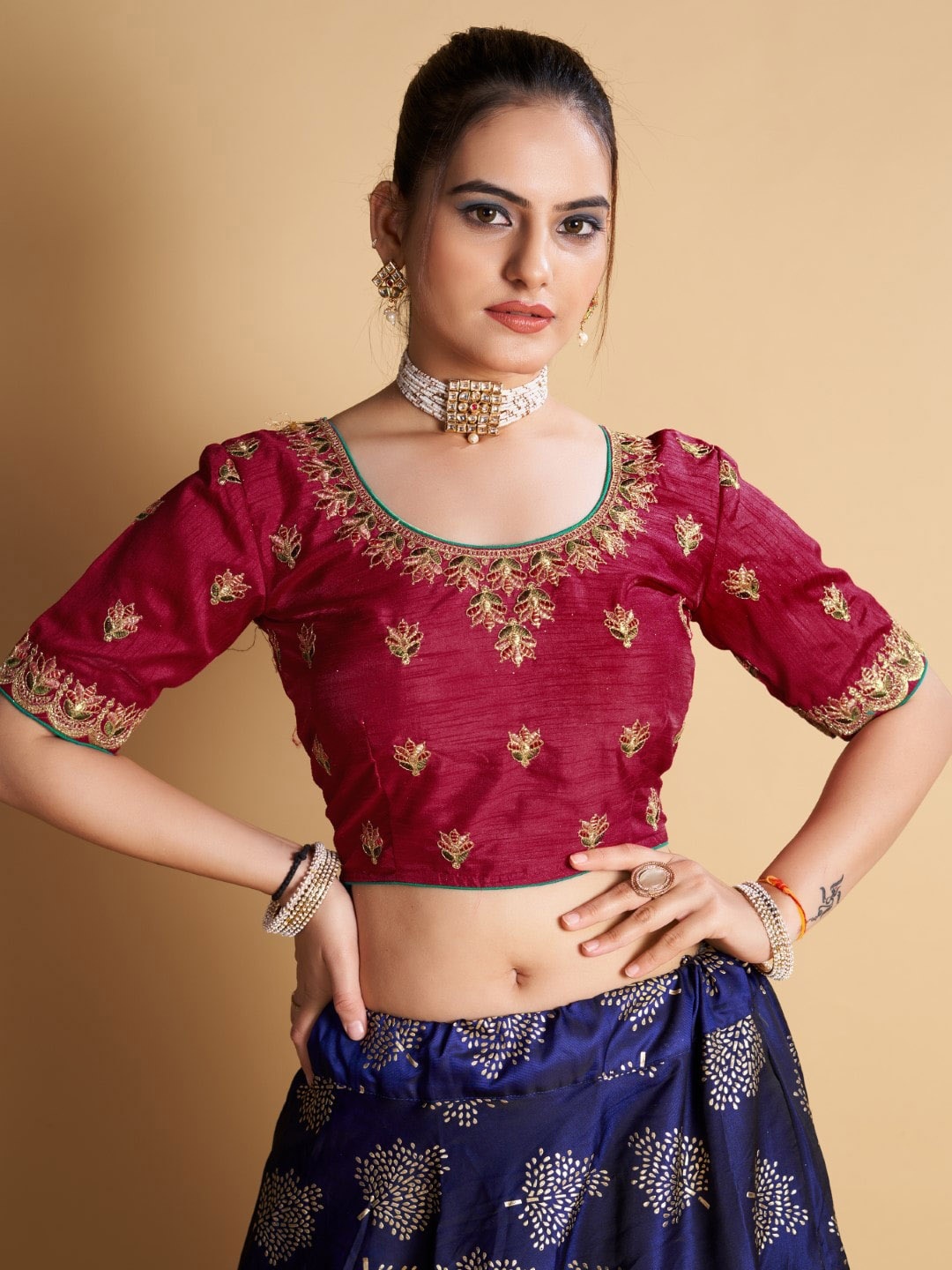 

VISHNU WEAVES Floral Embroidered Padded Saree Blouse, Maroon