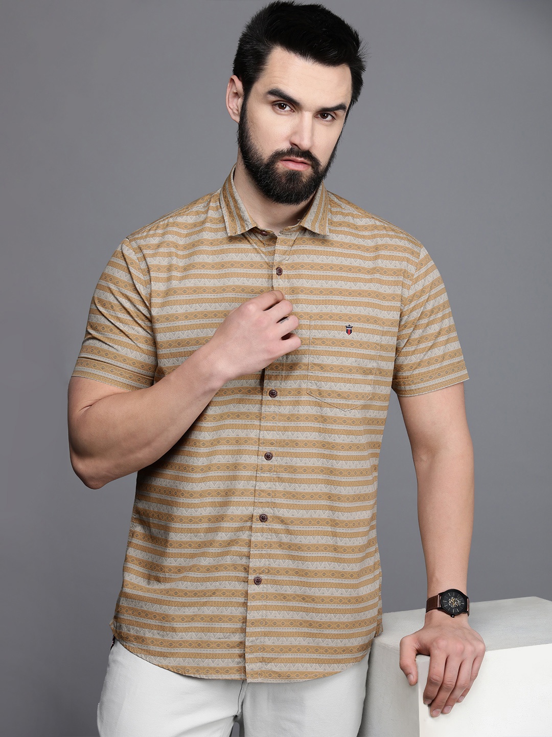 

Louis Philippe Jeans Men Pure Cotton Slim Fit Opaque Printed Casual Shirt, Brown