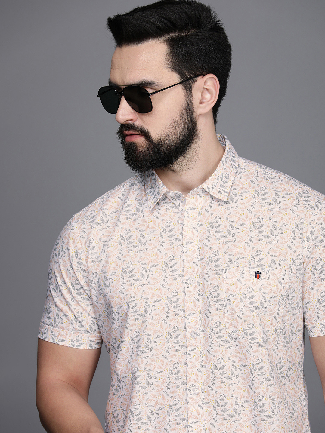 

Louis Philippe Jeans Slim Fit Conversational Printed Pure Cotton Casual Shirt, White