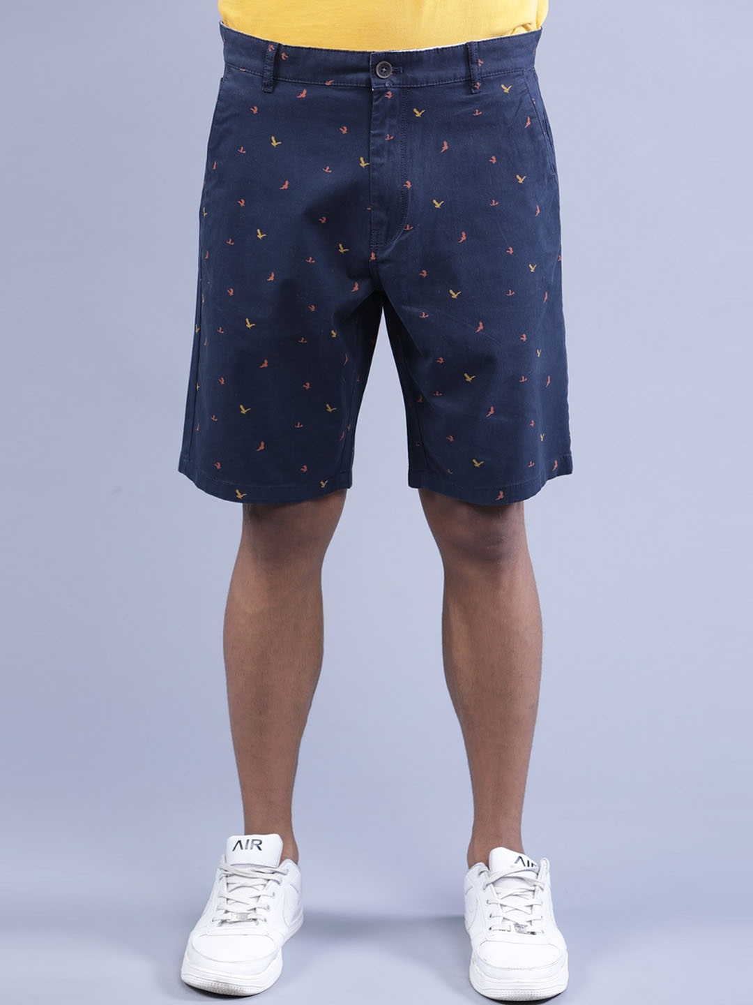 

t-base Men Printed Chino Shorts, Blue