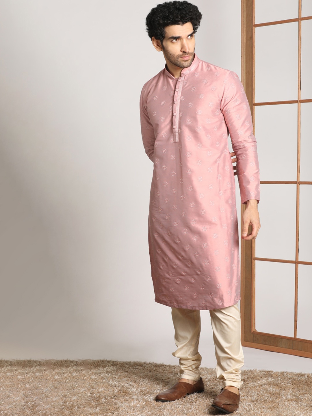 

Manyavar Ethnic Motifs Woven Design Kurta with Churidar, Pink