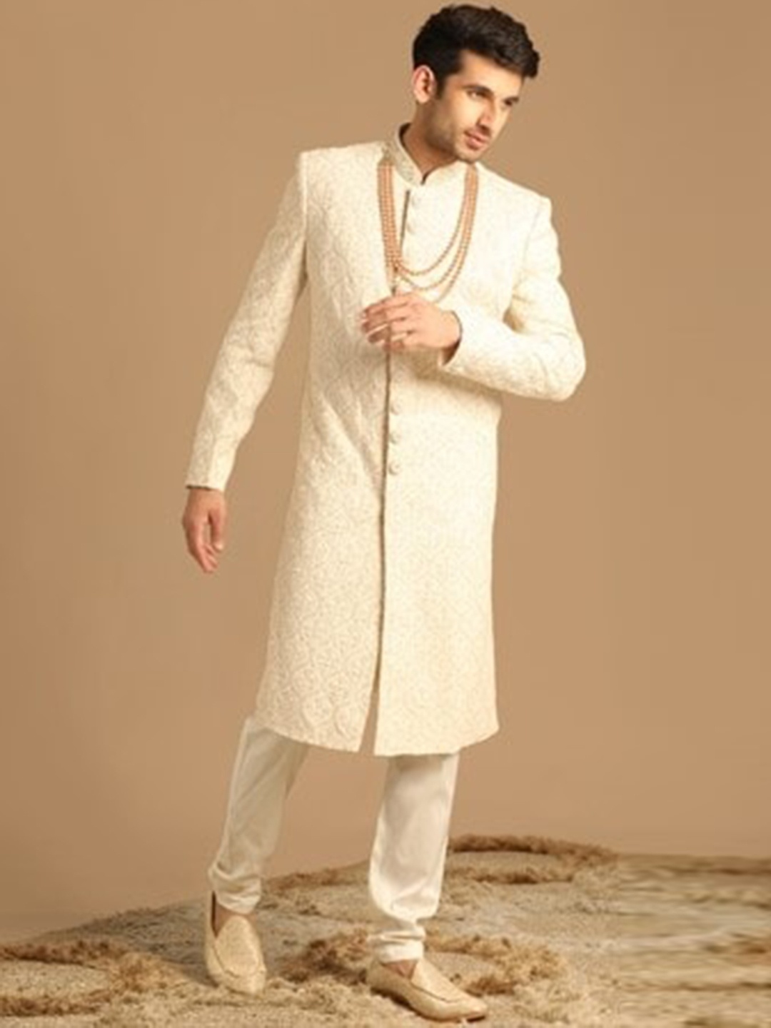 

Manyavar Self-Design Georgette Traditional Sherwani Set, Off white