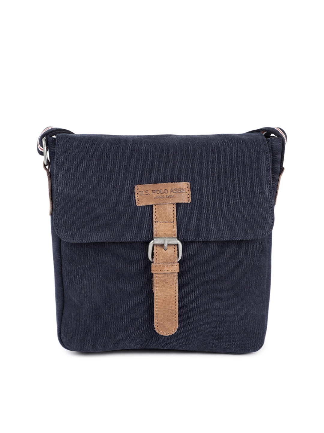 

U.S. Polo Assn. Unisex Navy Solid Messenger Bag, Navy blue