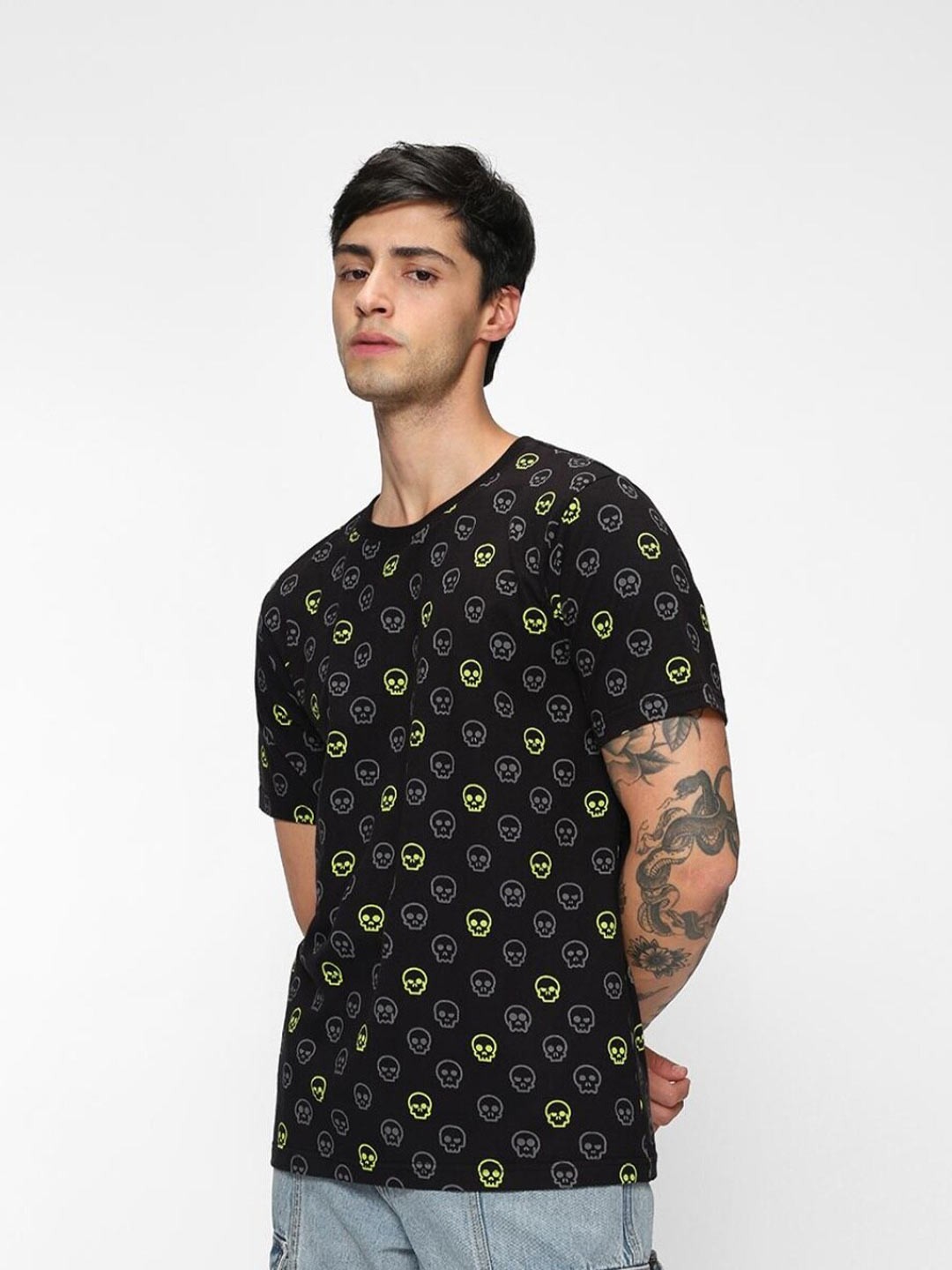 

Bewakoof Men Printed Regular Fit Cotton T-shirt, Black