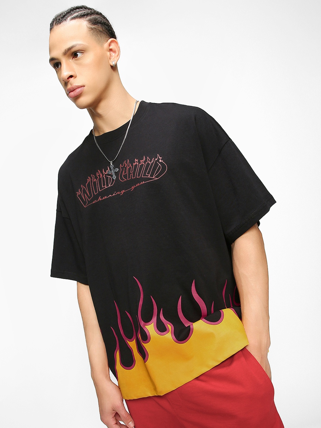 

Bewakoof Printed Drop Shoulder Sleeves Oversized T-shirt, Black