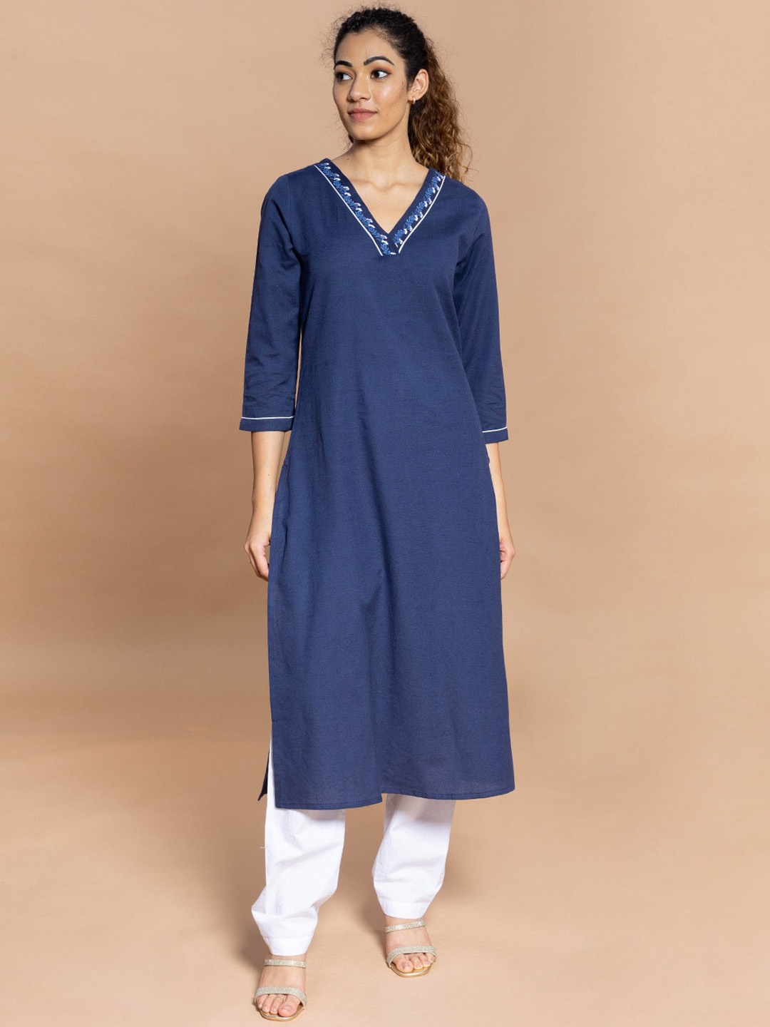 

Rmya Thread Work V-Neck A-Line Pure Cotton Kurta, Navy blue