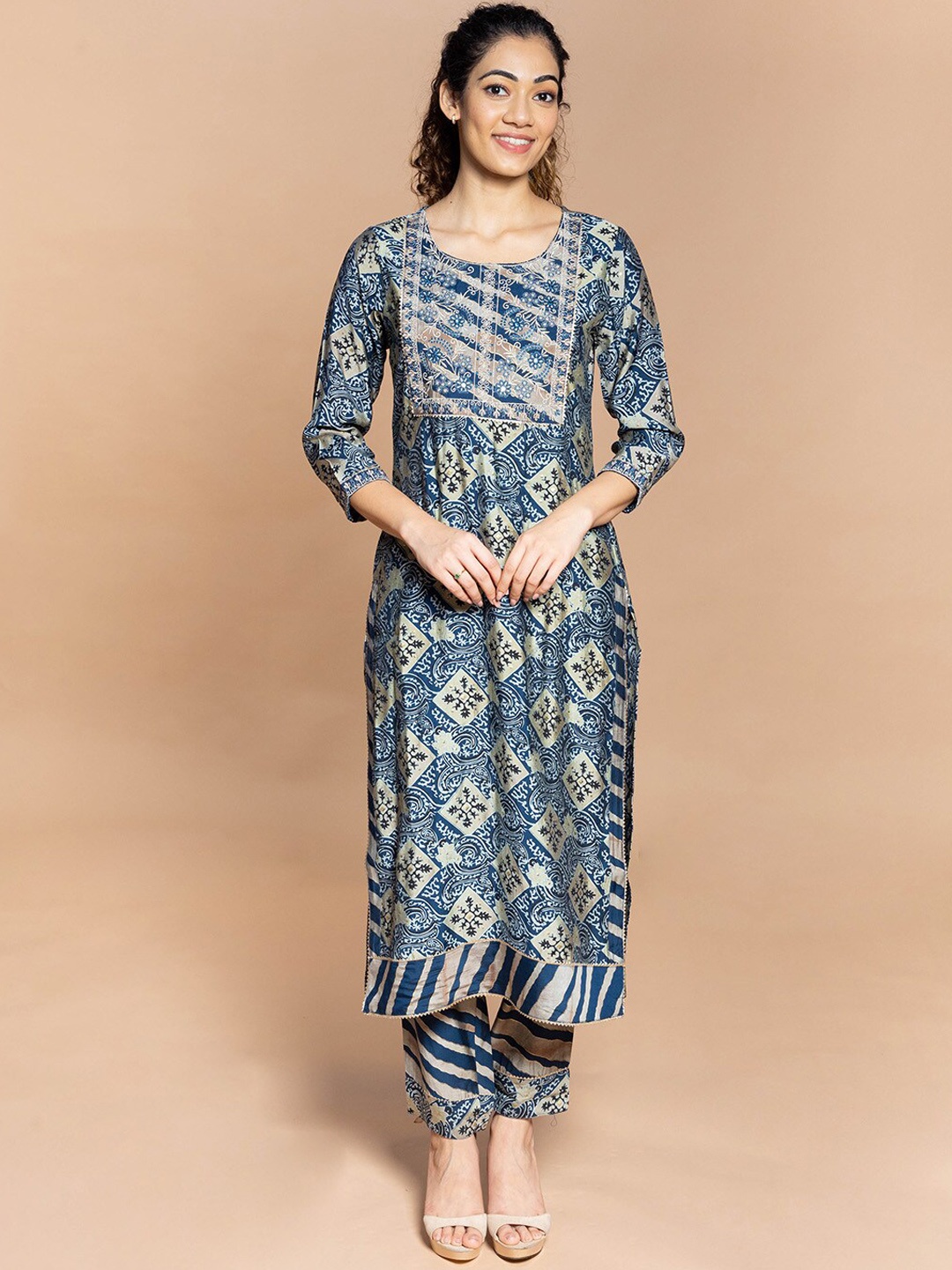 

Rmya Ethnic Motif Printed Thread Work Straight Kurta, Blue