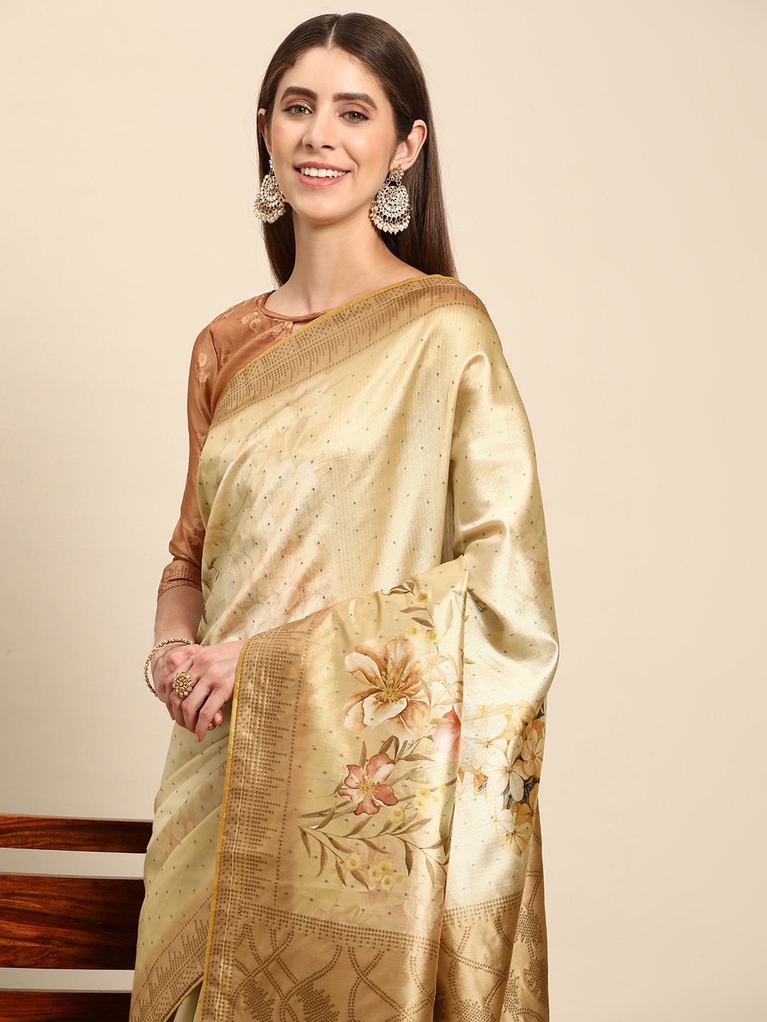

Mitera Floral Pure Silk Banarasi Saree, Cream