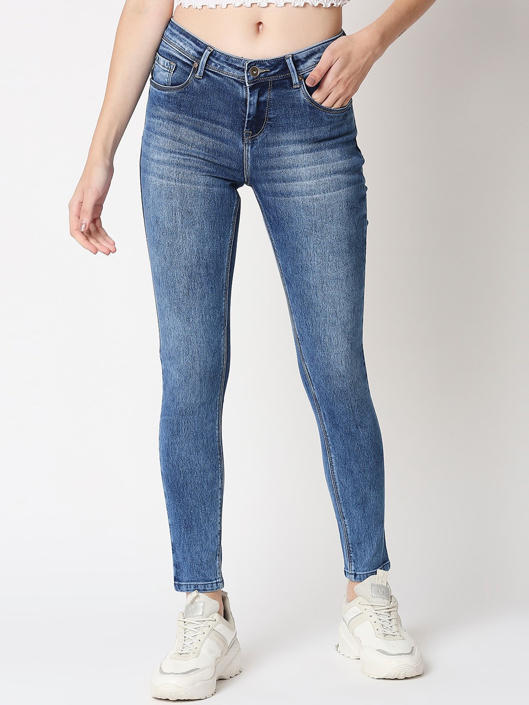 

High Star Women Slim Fit Whiskers & Chevrons Effect Heavy Fade Stretchable Jeans, Blue