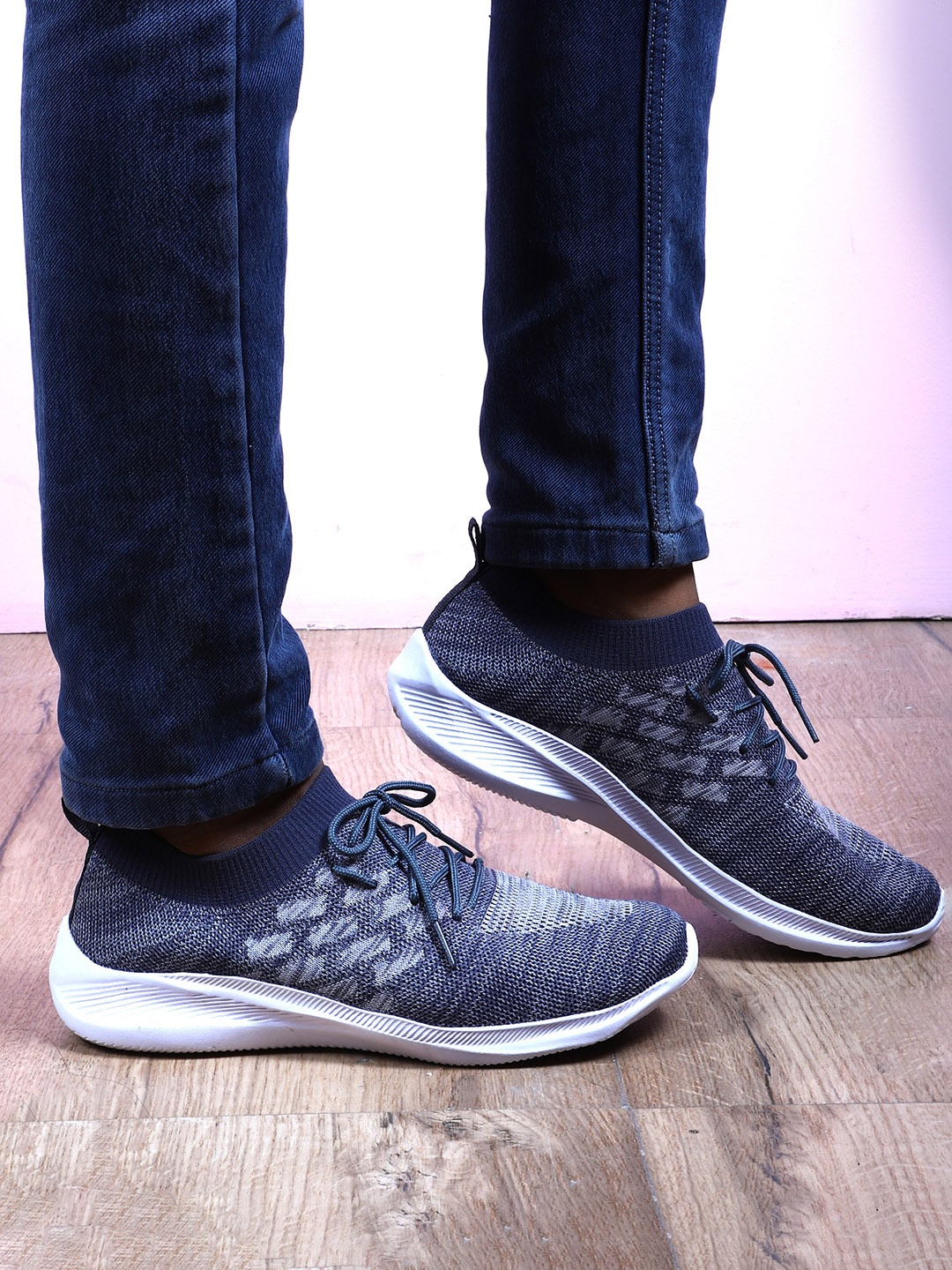 

TPENT Men Woven Design Antibacterial Sneakers, Grey